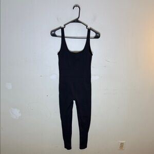 OQQ Black Sleeveless Ribbed Compression Jumpsuit Size Small/Medium